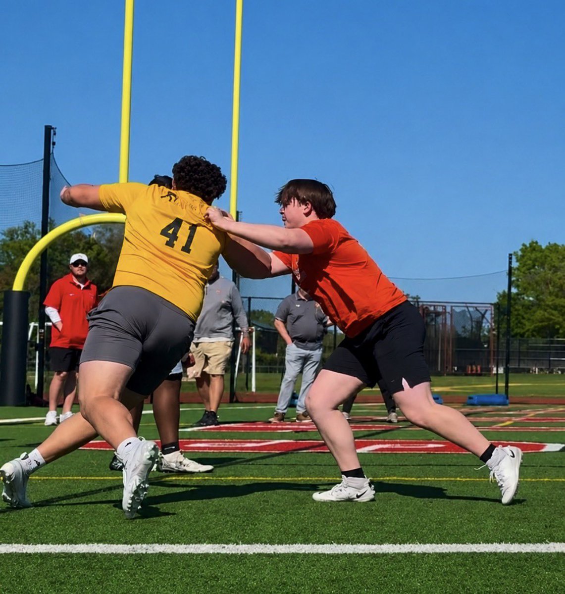 antchiof's tweet photo. Competed at the Nassau county showcase this Saturday and balled out on D. Didn’t lose a rep and on top of that received some great coaching. Glad I got to get out there and compete.  @CoachVito1 @CoachLegagneur @Coach_Simm516 @CoachJWellsNCSA  @Mazon_walker99 @AlexBirdTesta https://t.co/x4dECBTILN