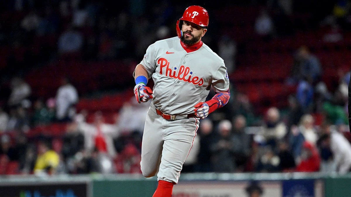 WhizBuddy's tweet photo. Philadelphia Phillies slugger Kyle Schwarber is already on monitor to problem Barry Bonds, Mark McGwire
https://t.co/O8jCuKxPak

Because the Philadelphia Phillies have had a disappointing start, collectively, to the 2026 season, it’s easy to miss what Kyle Schwarber is doing. ... https://t.co/2eQ5LDe7DB