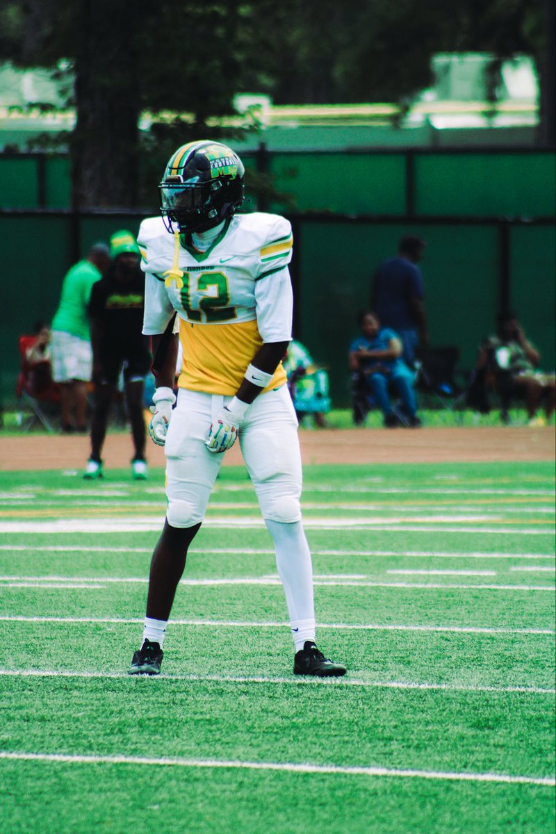 kyreindavis2029's tweet photo. yesterday i had an great Green vs Gold game.. we just getting started @MonroeFTBL @RecruitGeorgia @PrepRedzoneNext https://t.co/nGzP8frd7c