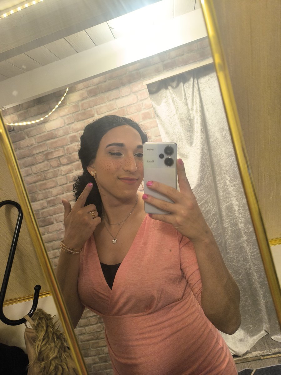 Mandy Nova tweet media