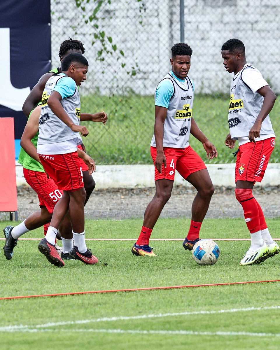 Club Deportivo El Nacional tweet media