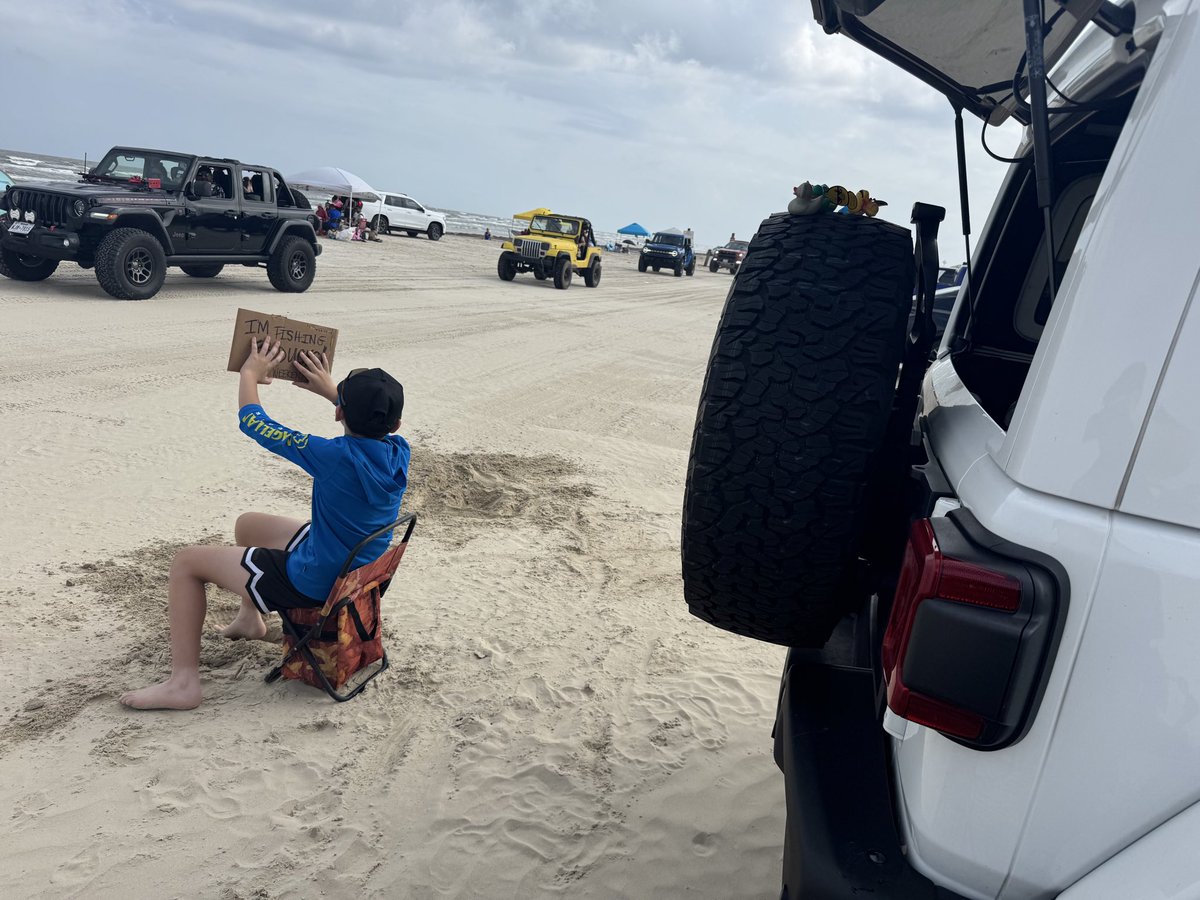 TeslaJeepVibes's tweet photo. Duck vibes… my son getting in on some duck action!! #jeepweekend #surfide ✌🏻 https://t.co/qPrwgIQKrt