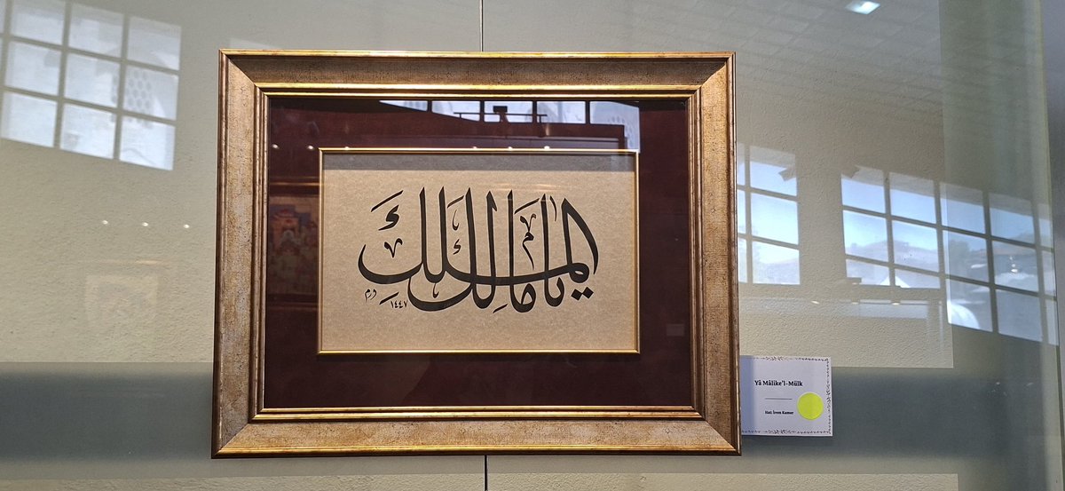 beyzaeroglumar's tweet photo. Yeni Cami Hünkar Mahfilinde bir sergi... https://t.co/EnFRFFdLqd