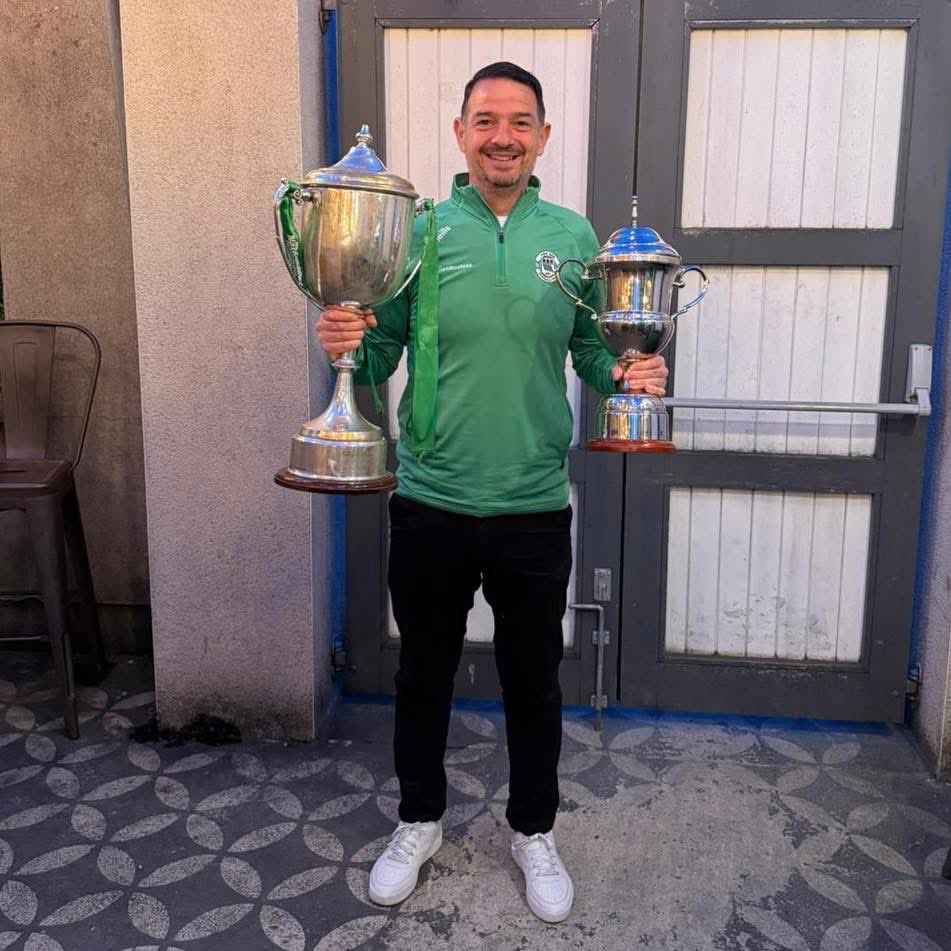 New_Oak_Boys's tweet photo. Really can’t thank Gav enough for all he’s achieved for the club. The time and effort it takes is relentless. Bringing us to places we’d never thought possible. https://t.co/55MtwCpAra