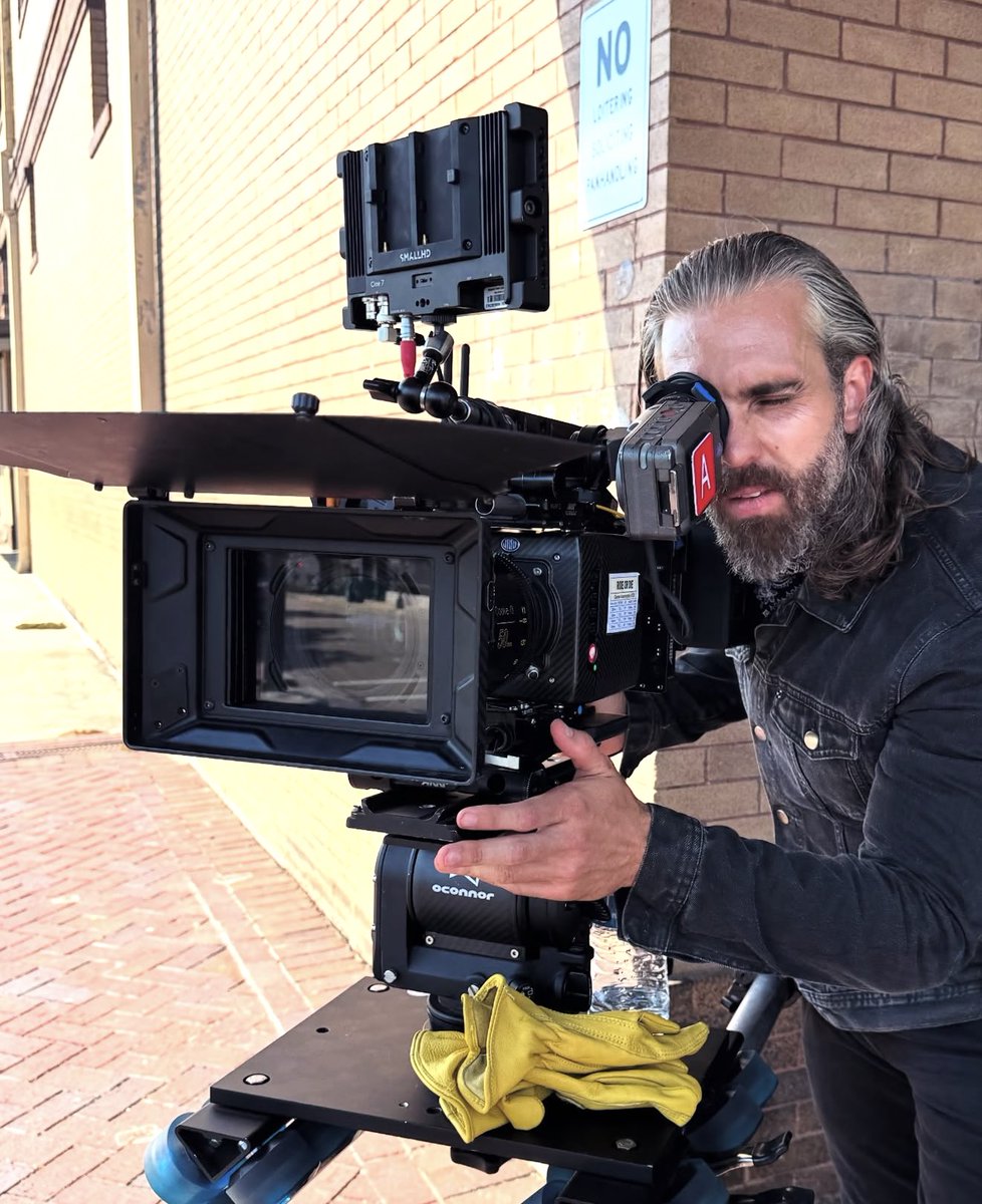 JoshuaShultz's tweet photo. I am Directing my next project. This time it’s a Romance short film 🎥 called #ForLove we have an amazing crew and we are fundraising for it now. We need your help to be able to pull this off. Anything helps. about our project #shortfilm https://t.co/xRhQ2Cyprm https://t.co/0hGlUKYr3n