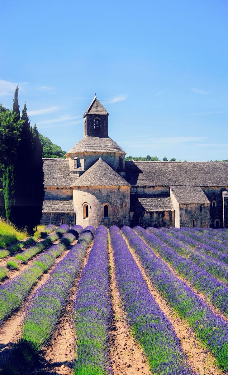 echoesofworld's tweet photo. Provence, France https://t.co/kzIweTWIZZ