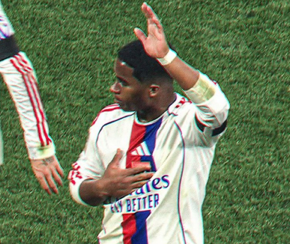 TouchlineX's tweet photo. 🚨 𝗡𝗘𝗪: Endrick said goodbye to Lyon fans in his LAST game for the club. https://t.co/meFEf3xzXd