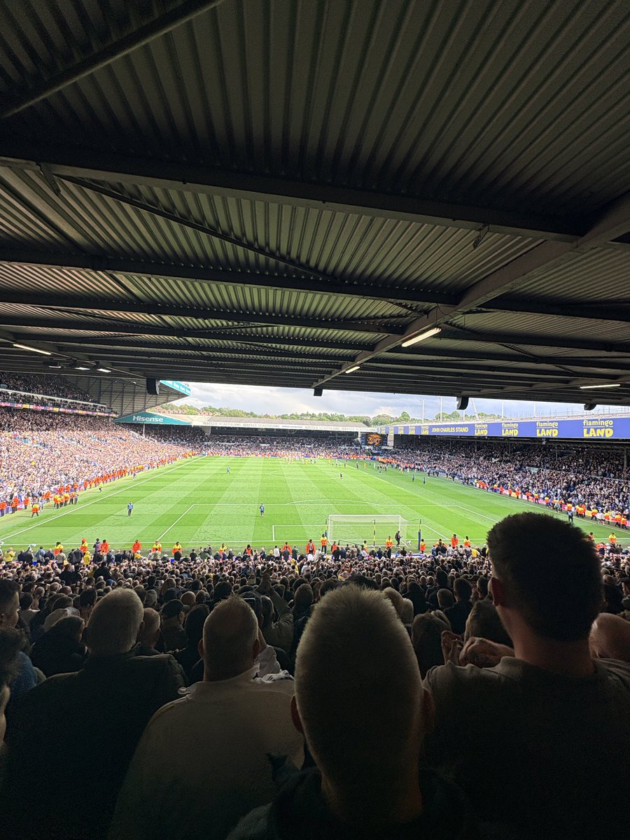 RobPretty_02's tweet photo. Live sport is fun https://t.co/iYcvmiUvUp