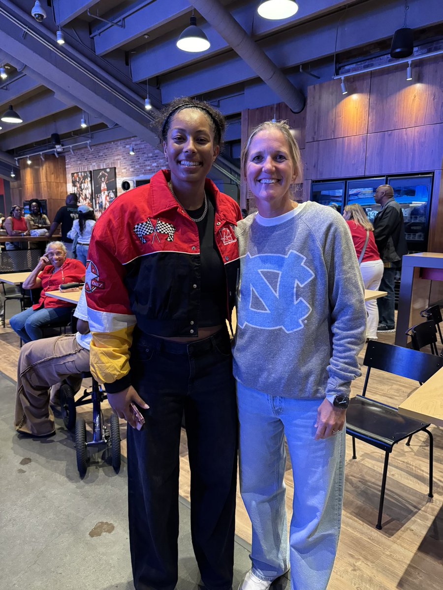 CoachBanghart's tweet photo. Home opener for the vet turned rookie. @NIVAR_2022 

Living her DREAM and doing what she does: impact the game in so many ways.

The Atlanta based rookie came in support too. @Kate_Harpring26 

Tar…!!! https://t.co/hm4BuWdlDQ