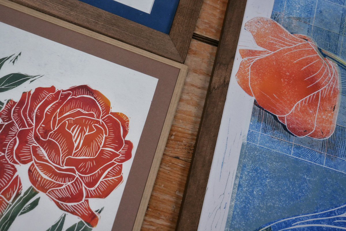 Ecribouille's tweet photo. Cette semaine j’ai accroché et fait le vernissage d’une nouvelle petite exposition de mes natures mortes (linogravures, estampes tetra pak, peintures à l’huile, gouaches). C’est visible jusqu’au 14 juin à L’Occasion Café au 188 rue de Vesle 51100
Reims. https://t.co/cyrVMWXzup