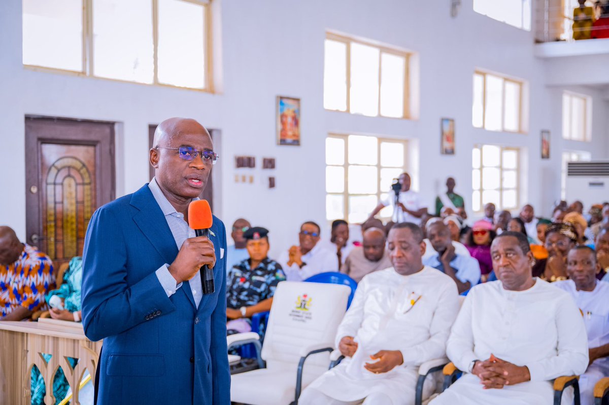 HyacinthAlia's tweet photo. Today, at my 60th Anniversary Thanksgiving Mass at the Chapel of Grace, Government House, Makurdi, I made a heartfelt decision to dedicate all gifts and proceeds from this celebration to the IDPs across Benue State. https://t.co/DI1b2vya79
