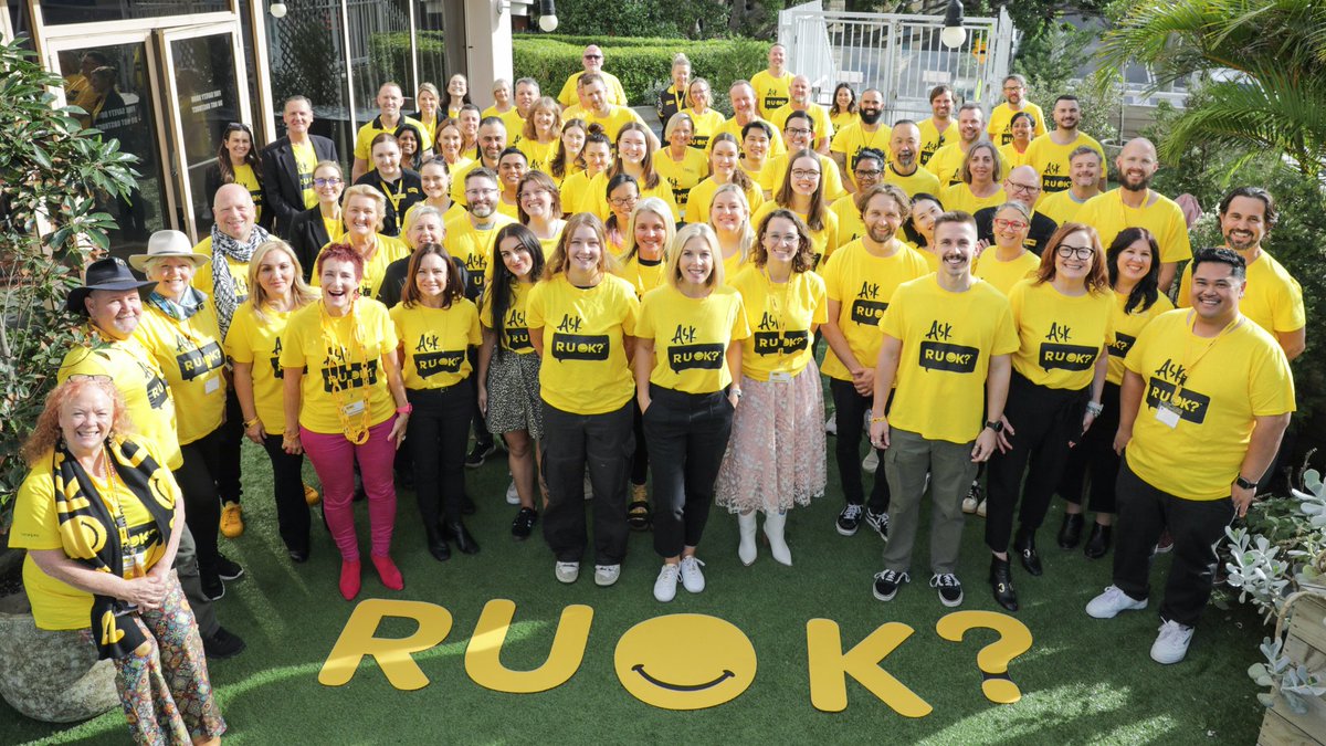 ruokanyday's tweet photo. This National Volunteer Week, we want to shine a light on our Community Ambassadors 💛

These wonderful humans give their time, energy and heart to spread one simple but powerful message: that a meaningful conversation can change a life.

In workplaces, schools, sporting clubs and local communities - our ambassadors show up, start conversations and remind us all the importance of checking in. Thank you 🙏

#NationalVolunteerWeek