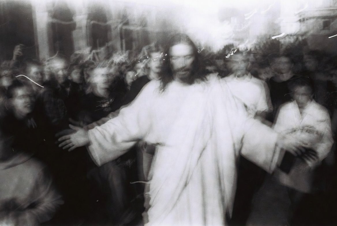 JESUS IS KING tweet media
