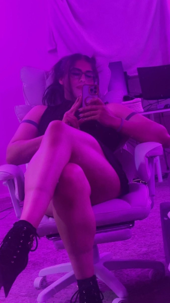 PWER 🍑 tweet media