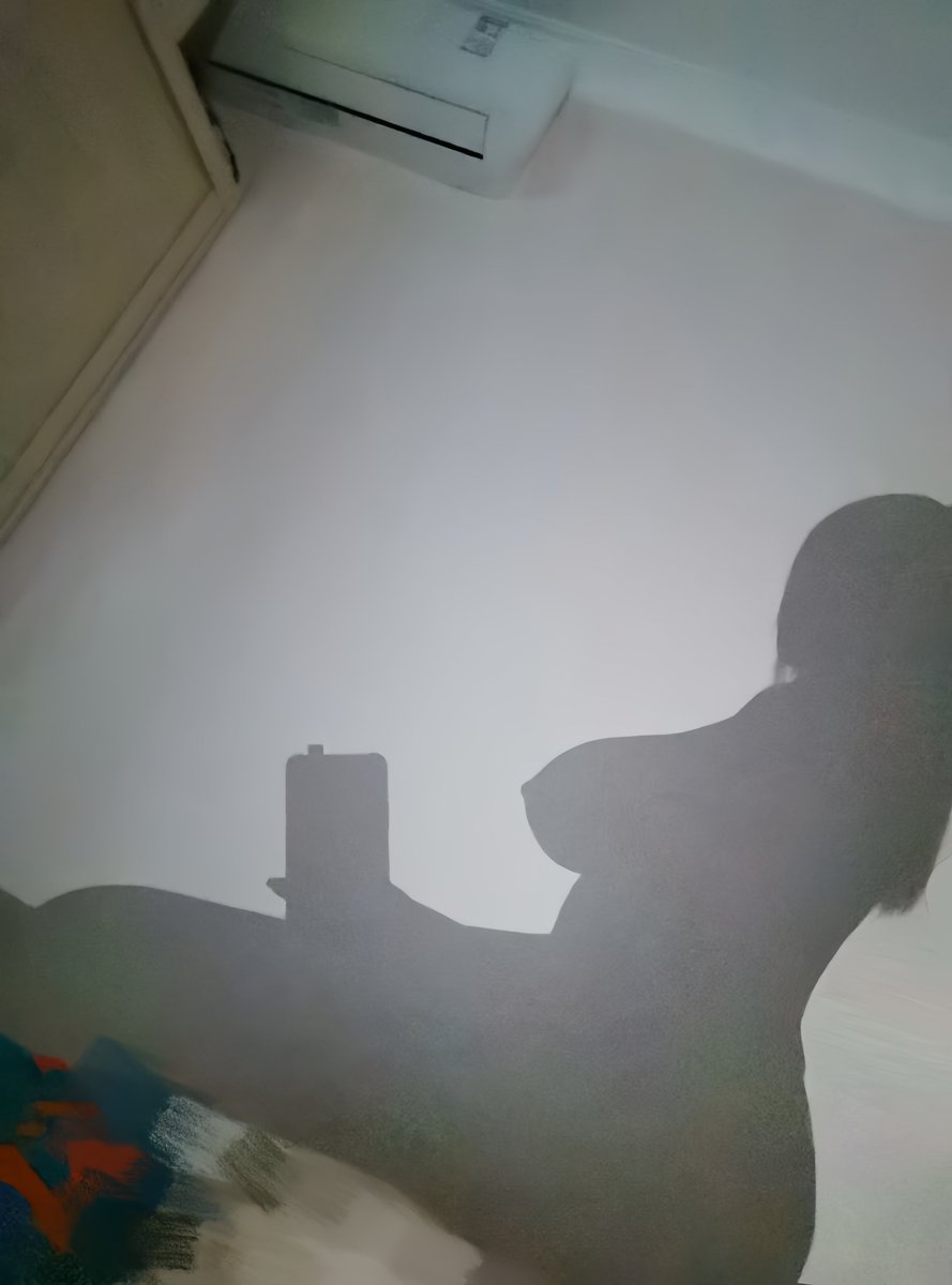 摸大红的软妹 tweet media