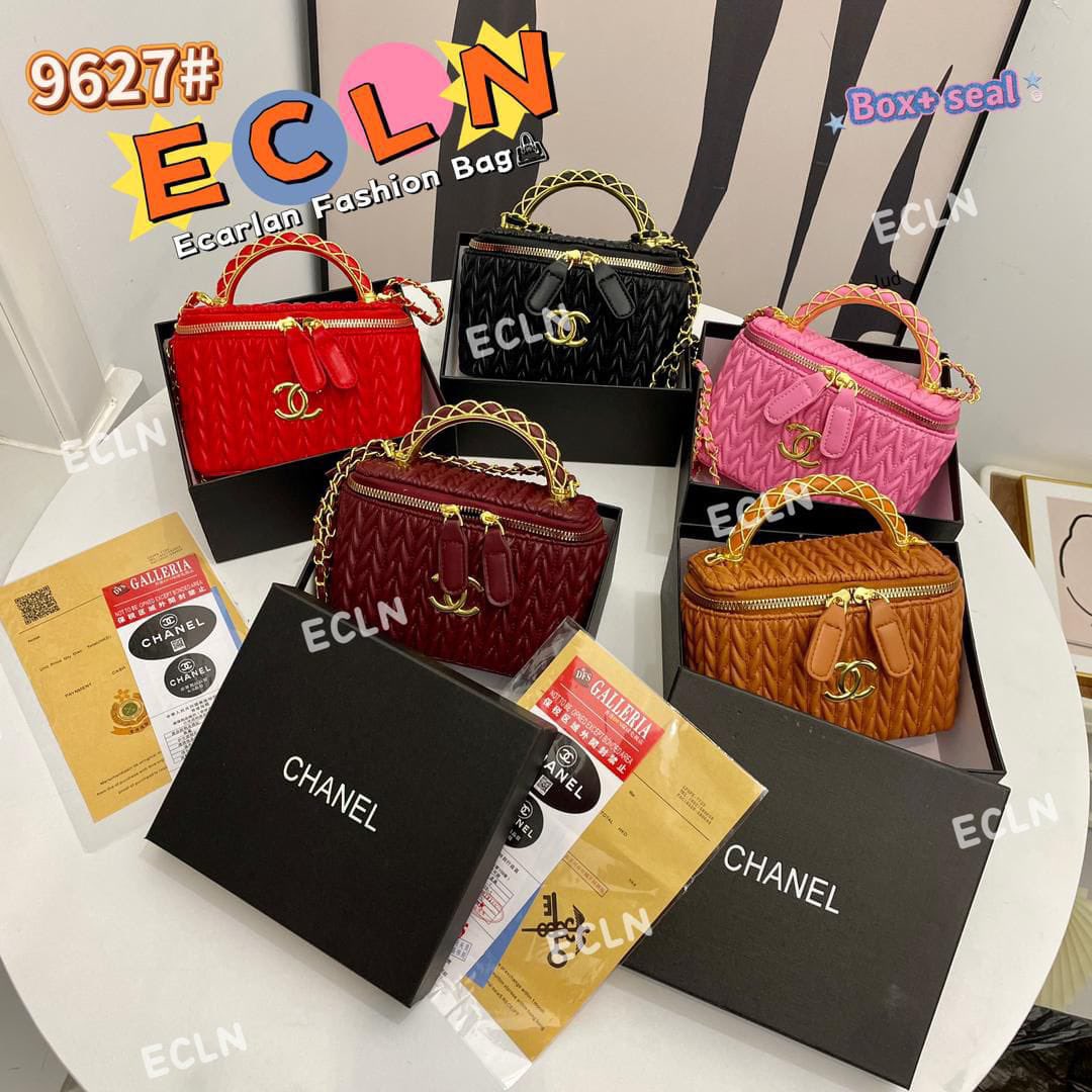 EsthyCollection's tweet photo. @RilwanSaaka My name is Esther Joseph. I sell bags shoes, kitchen utensils, fashion items 
Location opposite old juth terminus jos. Plateau state. https://t.co/h5v7jpCMQO