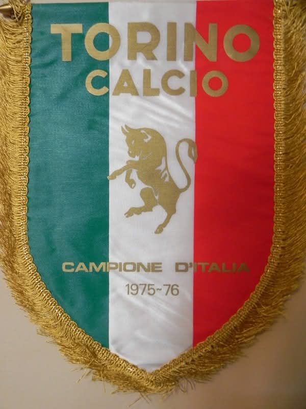MarioCacciolat1's tweet photo. la partita cagliari 2 Torino 1 primo tempo siamo passati in vantaggio con obrador poi ci  siamo presi 2 gol dal cagliari fine primo tempo secondo tempo arbritraggio vergognoso tre pale gol sbagliate e due rigori negati era giusto un pareggio speriamo nel derby ? sveglia  M.C. https://t.co/1Kiapg2dWy