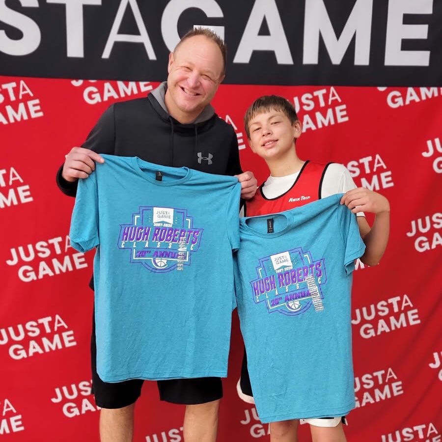CoachHockett's tweet photo. Full Circle ⭕️ Sunday AAU 🏀 Weekend

Recruited, Coached, &amp; son played in a tournament named after my aau coach Hugh Roberts. I hope all players find a program like I did 25+ years ago, where the leader commits to investing in your life long after you leave his gym. So 🙏 Blessed https://t.co/hstAWhQtJN