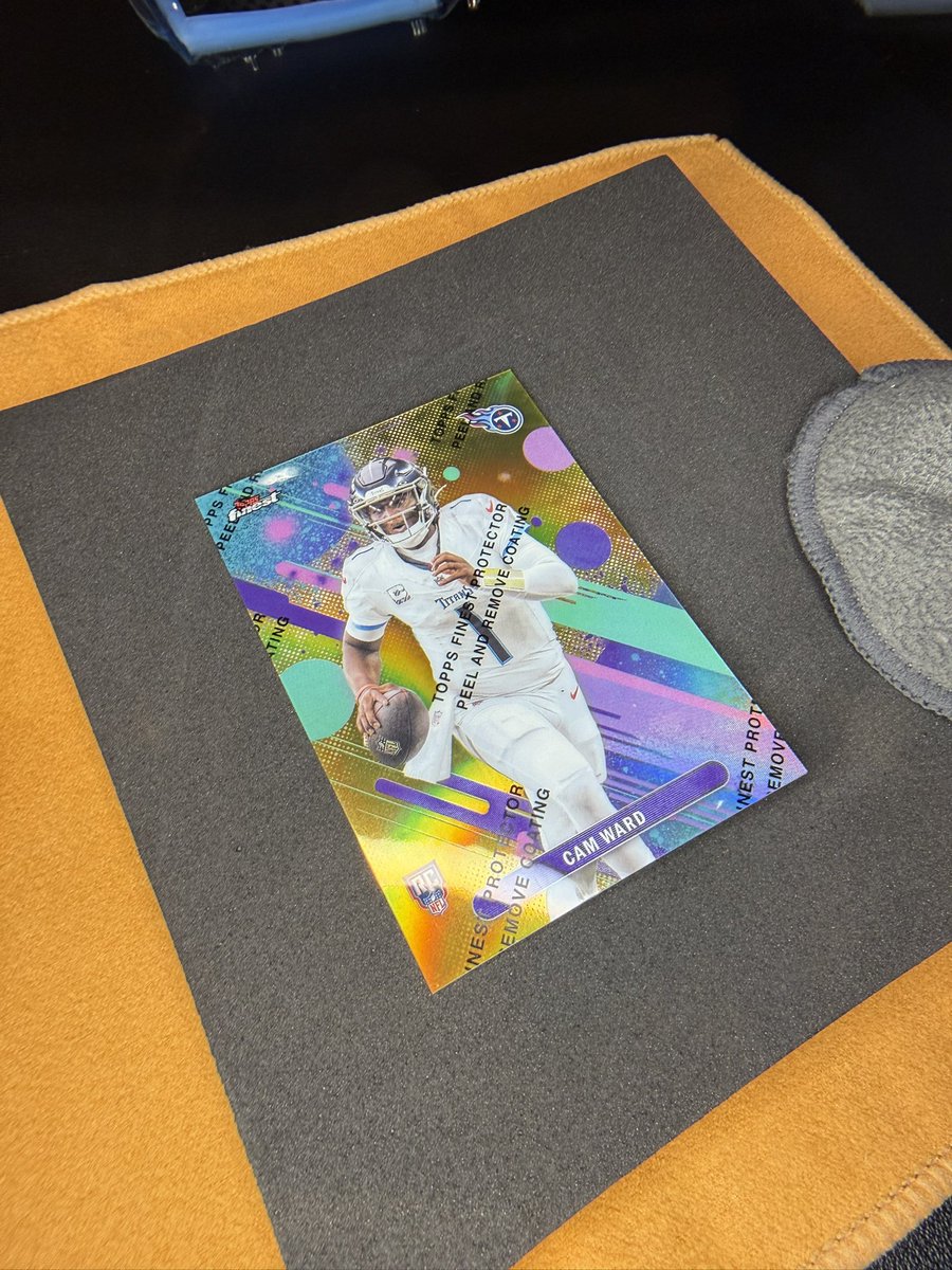 Royal Rips Card Co. tweet media