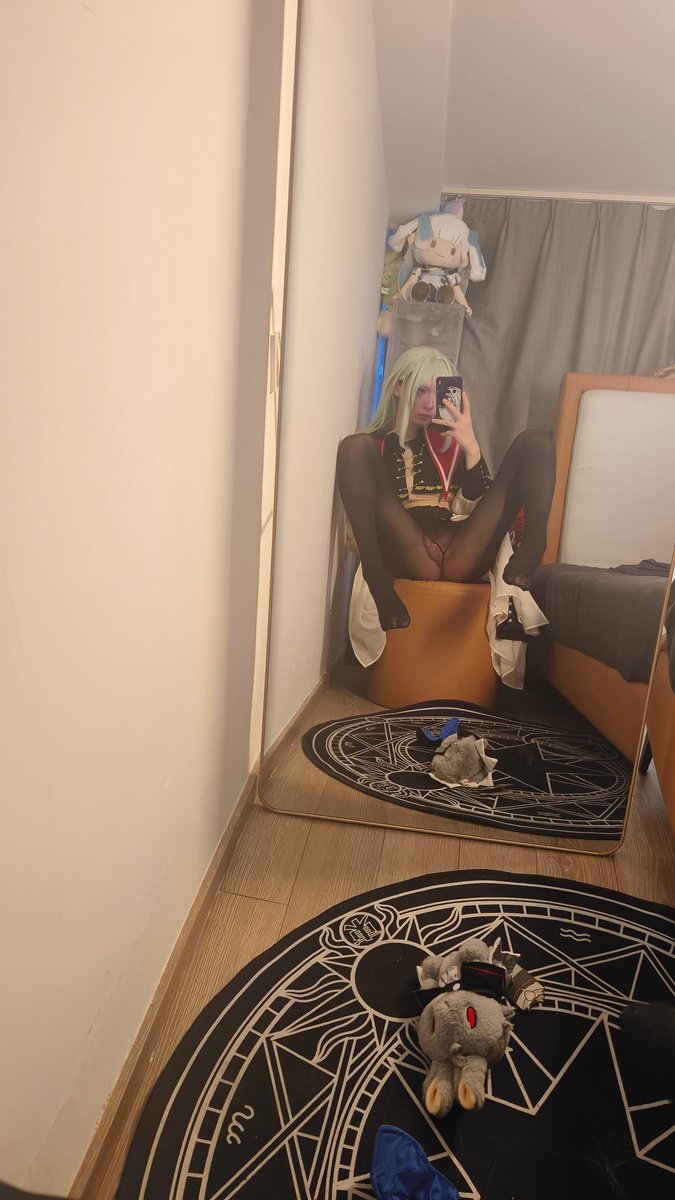Ashimia721 tweet media