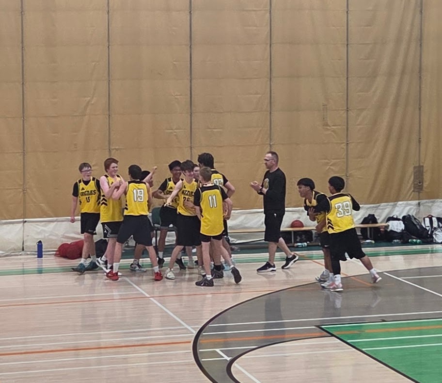 mark_schott's tweet photo. Estevan Grizzlies Club Basketball U15 Gold Premier Prairie Classic (Moose Jaw) tournament champions!! An intense come from behind 63-61 win in the final after taking the lead with less than a minute to go for the first time since the first quarter! https://t.co/K03CgJeVin