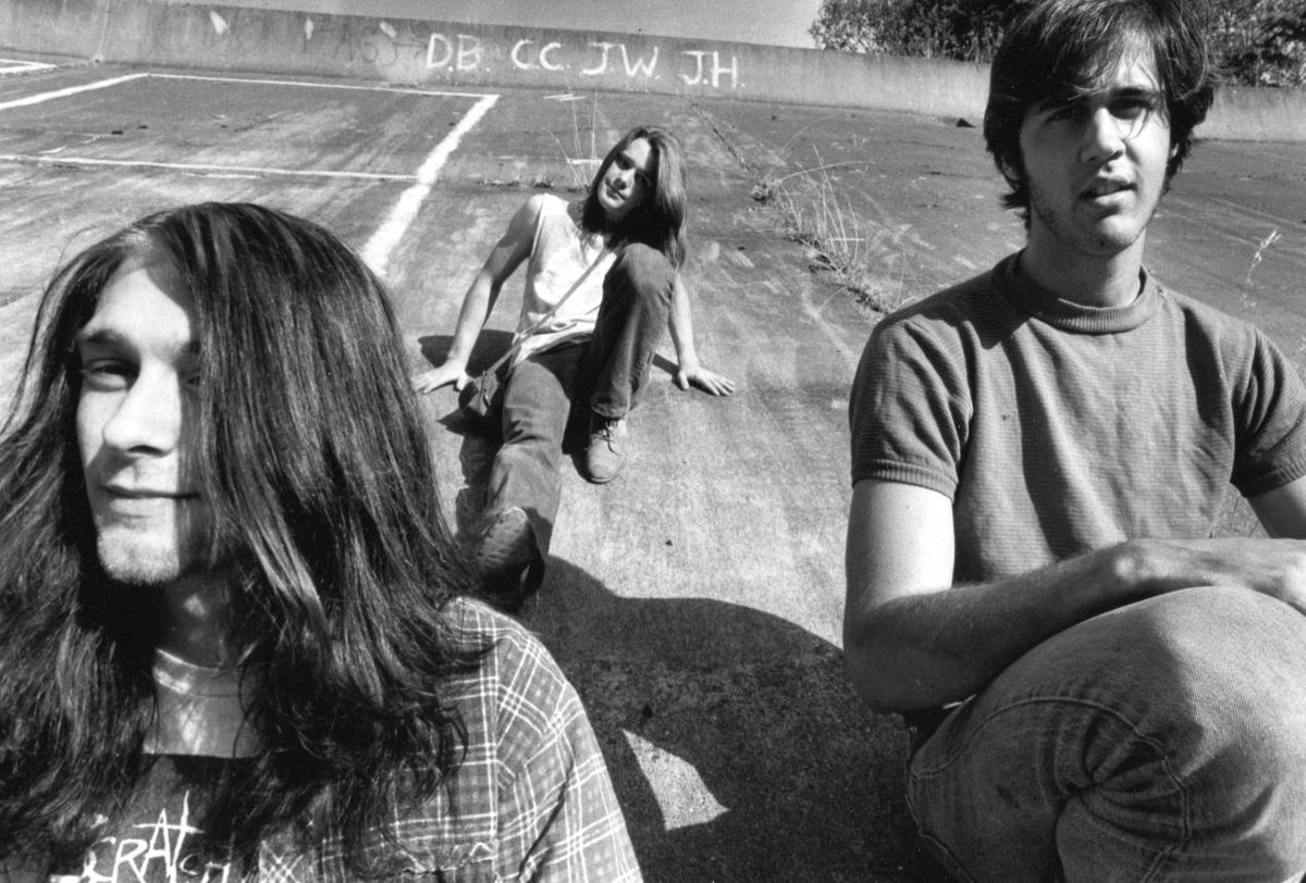 hourly kurt cobain tweet media