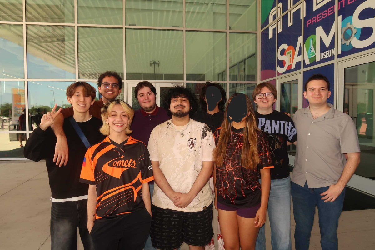 onepiecefeats's tweet photo. So so so proud of my team for placing 3rd at the NECC tourney for Marvel Rivals while not being an official Varsity team for the Uni of Texas at Dallas.

I'm on the far left - I met a ton of people I look up to in MR and hopefully we make it 1st place next year.

@neccgames https://t.co/iTcwTJJcY7