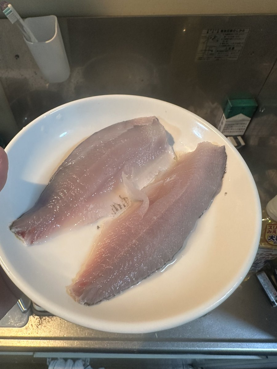 satoru_cbr's tweet photo. 今日の朝食磯子岸壁産コノシロ https://t.co/GF6wWLiPve
