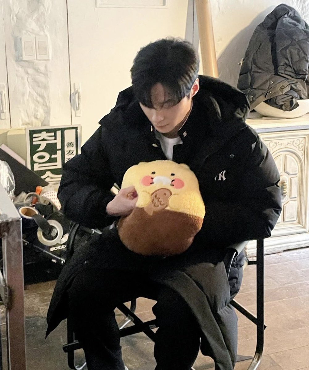 준 tweet media