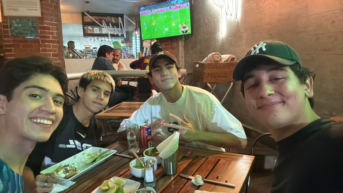 Charcum0's tweet photo. #nadaestaescrito https://t.co/pR0I7IvJ4D