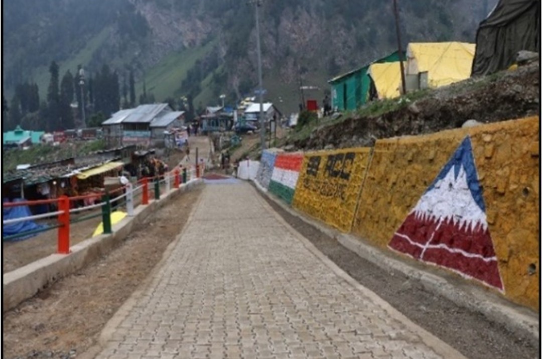BROindia's tweet photo. #BRONationBuilding #ProjectBeacon #67thRaisingDay
Project Beacon @BRO proudly celebrates its 67th Raising Day on 18 May 2026 — marking over six decades of unwavering service in the Kashmir Valley.
Through snowbound passes, rugged mountains and challenging conditions, Project Beacon has ensured strategic connectivity, strengthened national security and accelerated socio-economic development by constructing and maintaining vital roads, bridges and airfield infrastructure.
Jai Hind. 🇮🇳
@rajnathsingh
@SethSanjayMP
@SpokespersonMoD
@adgpi
@PIB_India
@ians_india
@ANI