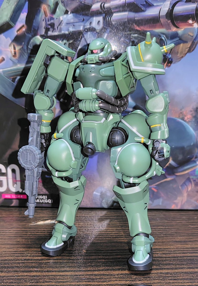 tomoakiplus's tweet photo. ザク（GQ）完成〜
ファーストのザクより工業的？な感じで、これはこれで良いですね
GQ映画を初日観に行ってグポーンって出てきたときは興奮したなぁｗ

#ガンプラ
#ガンプラ好きと繋がりたい
＃プラモデルライフ
#ガンプラの画像を貼るとRTされると聞いて
＃ジークアックス https://t.co/keOZU2g8Ye