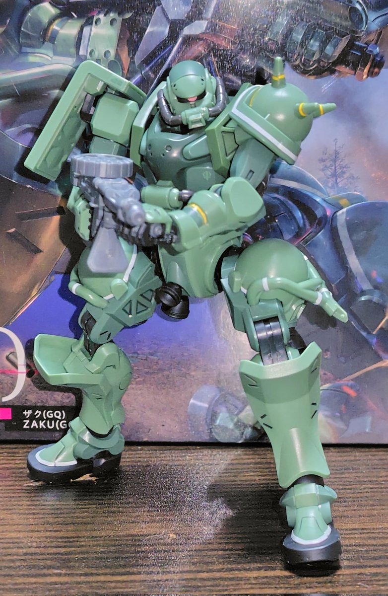 tomoakiplus's tweet photo. ザク（GQ）完成〜
ファーストのザクより工業的？な感じで、これはこれで良いですね
GQ映画を初日観に行ってグポーンって出てきたときは興奮したなぁｗ

#ガンプラ
#ガンプラ好きと繋がりたい
＃プラモデルライフ
#ガンプラの画像を貼るとRTされると聞いて
＃ジークアックス https://t.co/keOZU2g8Ye