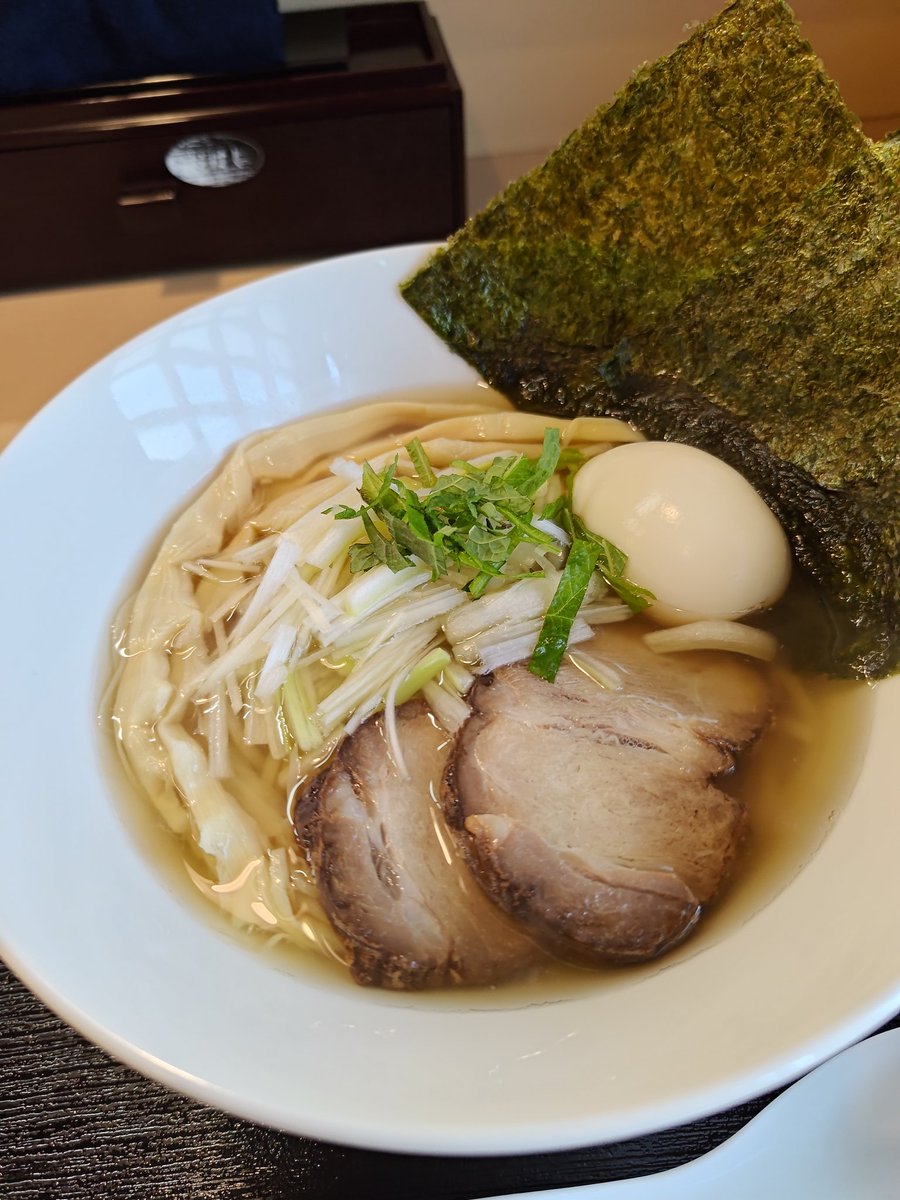 どろっせる tweet media