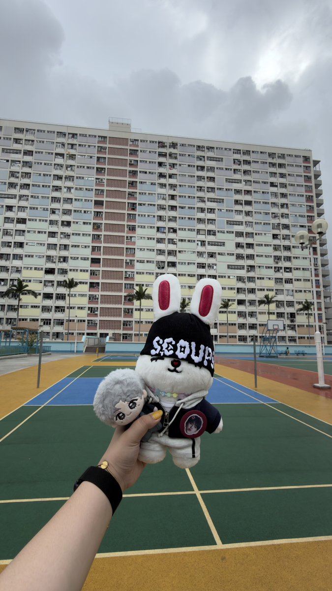 cheolisangel's tweet photo. The bebu Choitcherry in Choi Hung Estate Basketball Court ✨ https://t.co/wAz4gQ6FEy