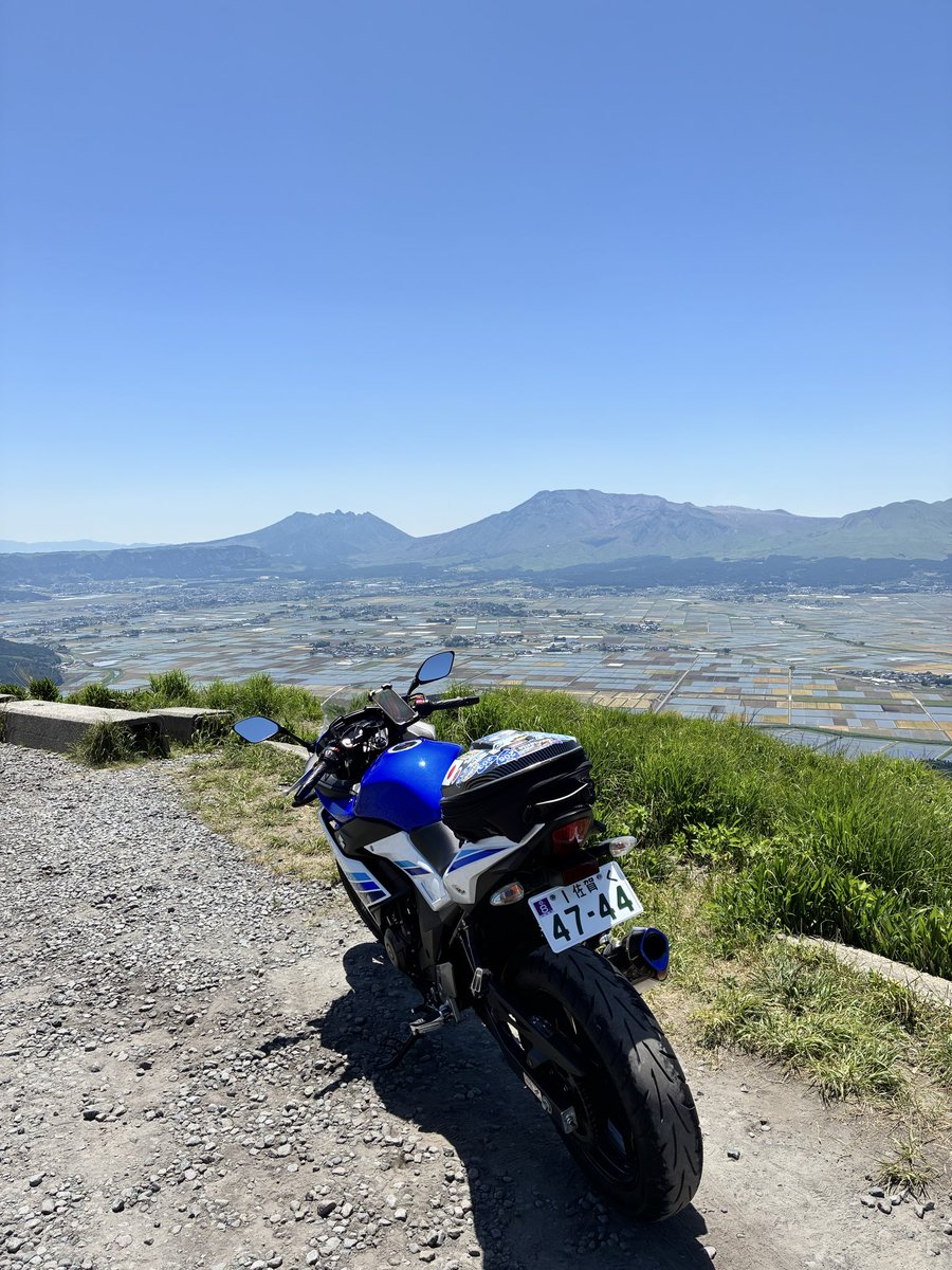 ALEZELOFighter's tweet photo. 早起きしようと思ってたんです！
本当なんです！
寝坊しました🫠
昼前に阿蘇到着🥹 https://t.co/F9kFGPaUSC