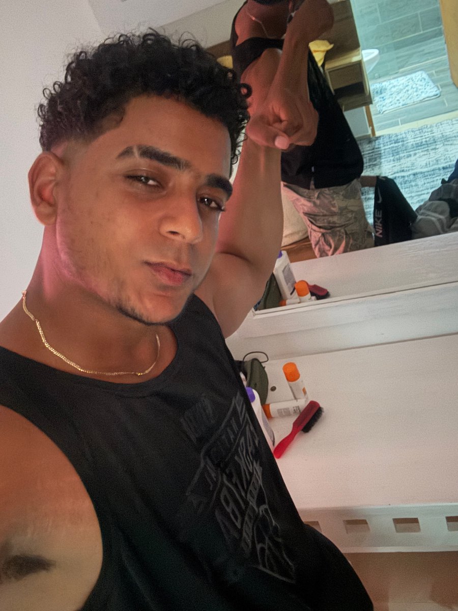 † Valentino tweet media