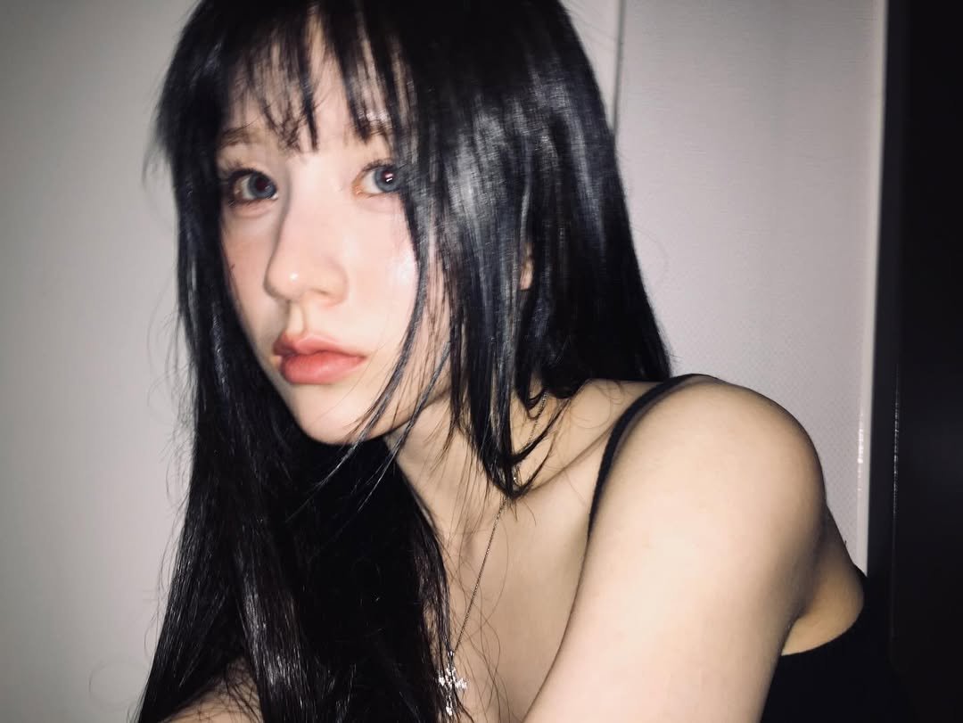 Heejin. tweet media