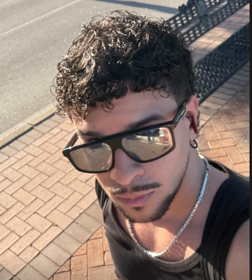 Sebas tweet media