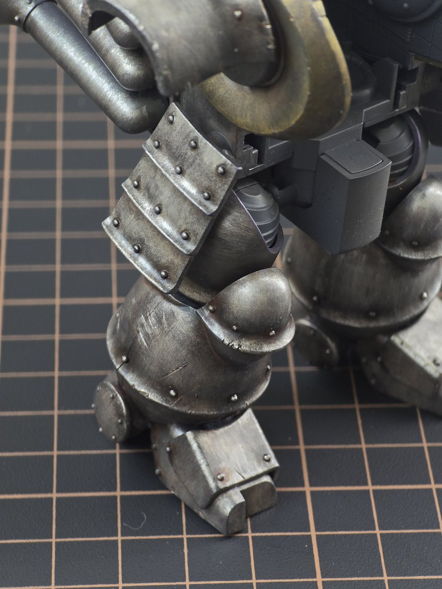 LouieLu_SHCN's tweet photo. 【HG 光武・改】のんびり塗装中…
​サクラ大戦2のHG光武・改を、クレオスの水性ホビーカラーで塗装しています。筆塗りで金属感が出るように、少しずつ進めています。
​#模活 #筆塗り #プラモデル https://t.co/BxK4sY0U4L
