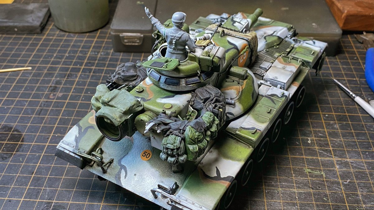 yangsonghe1's tweet photo. 准备旧化了！情景也在设计中！M60A1 &amp; M60A2 #场景模型 #COLDWAR #M60 #historicalminiatures #USARMY  #usarmor #scale135 #miniature #hobbymodel #modelhobby #modelismo #modelisme #modellismo #modelbuilding #M60tank #dioramaart https://t.co/CLQ7WFOp3j