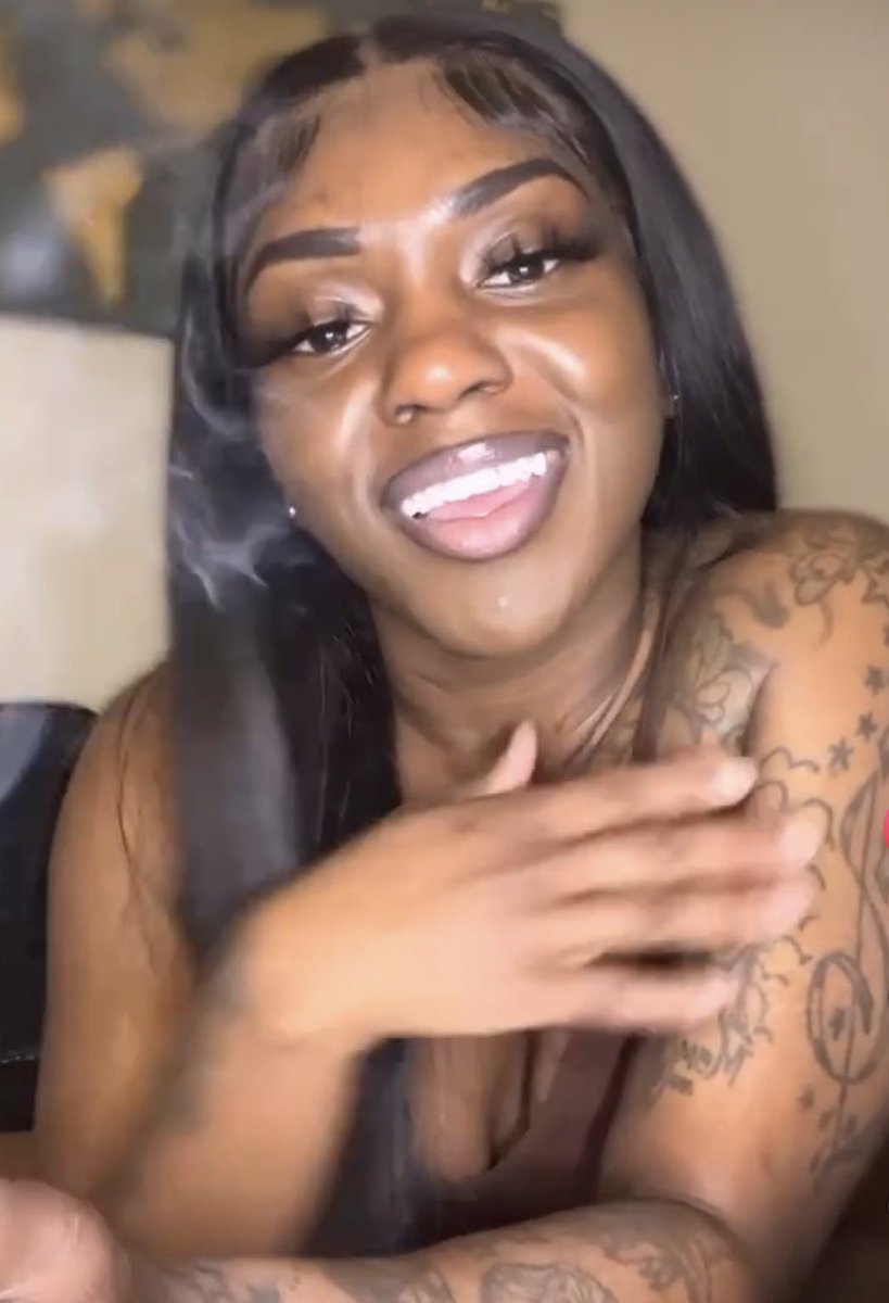 MSNASTYKEISHA's tweet photo. I’m just a 🍫 girl in a single world 🌎 https://t.co/N21eYYzMoO