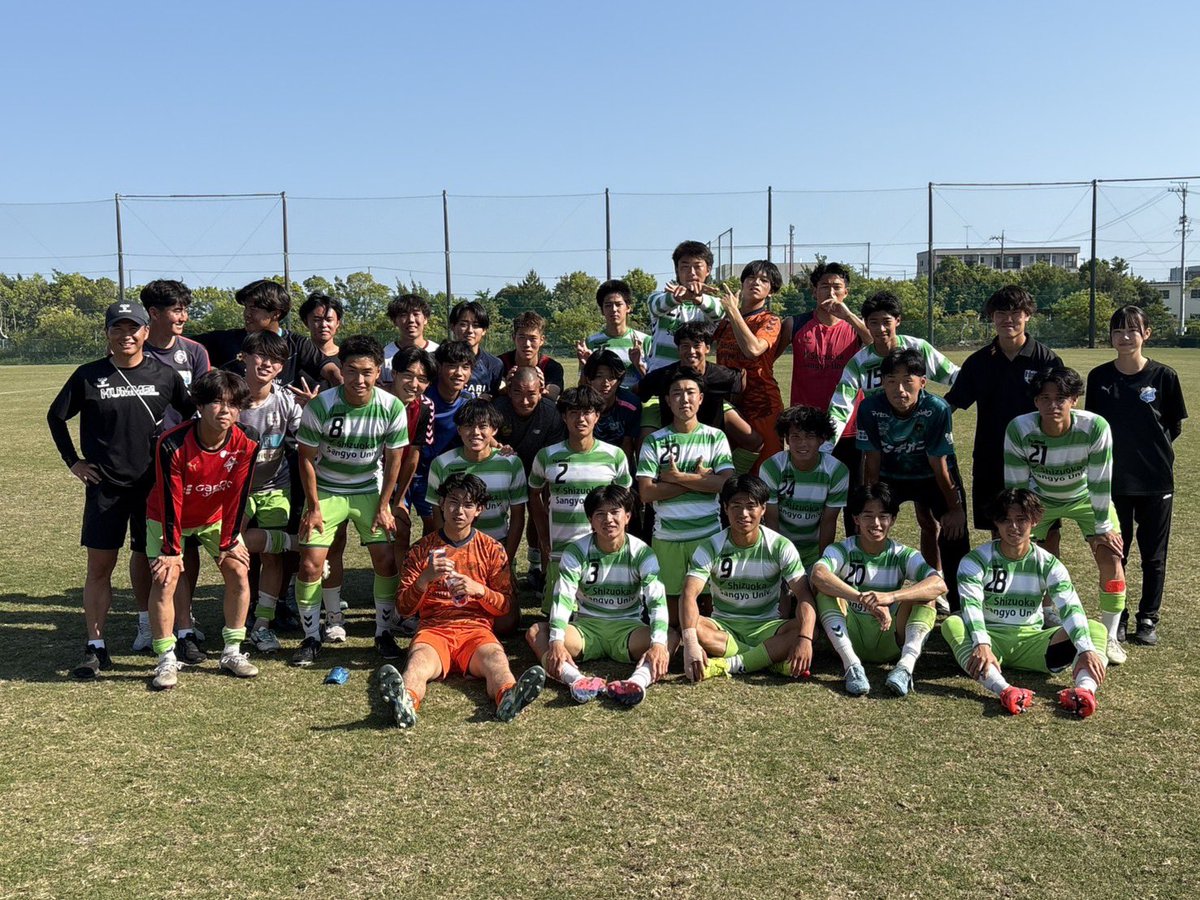 hummel 静岡産業大学サッカー部４点セット M-L 静岡県Jリーグ加盟3 クラブ 強化トレーニングマッチ ジュビロ磐田 vs