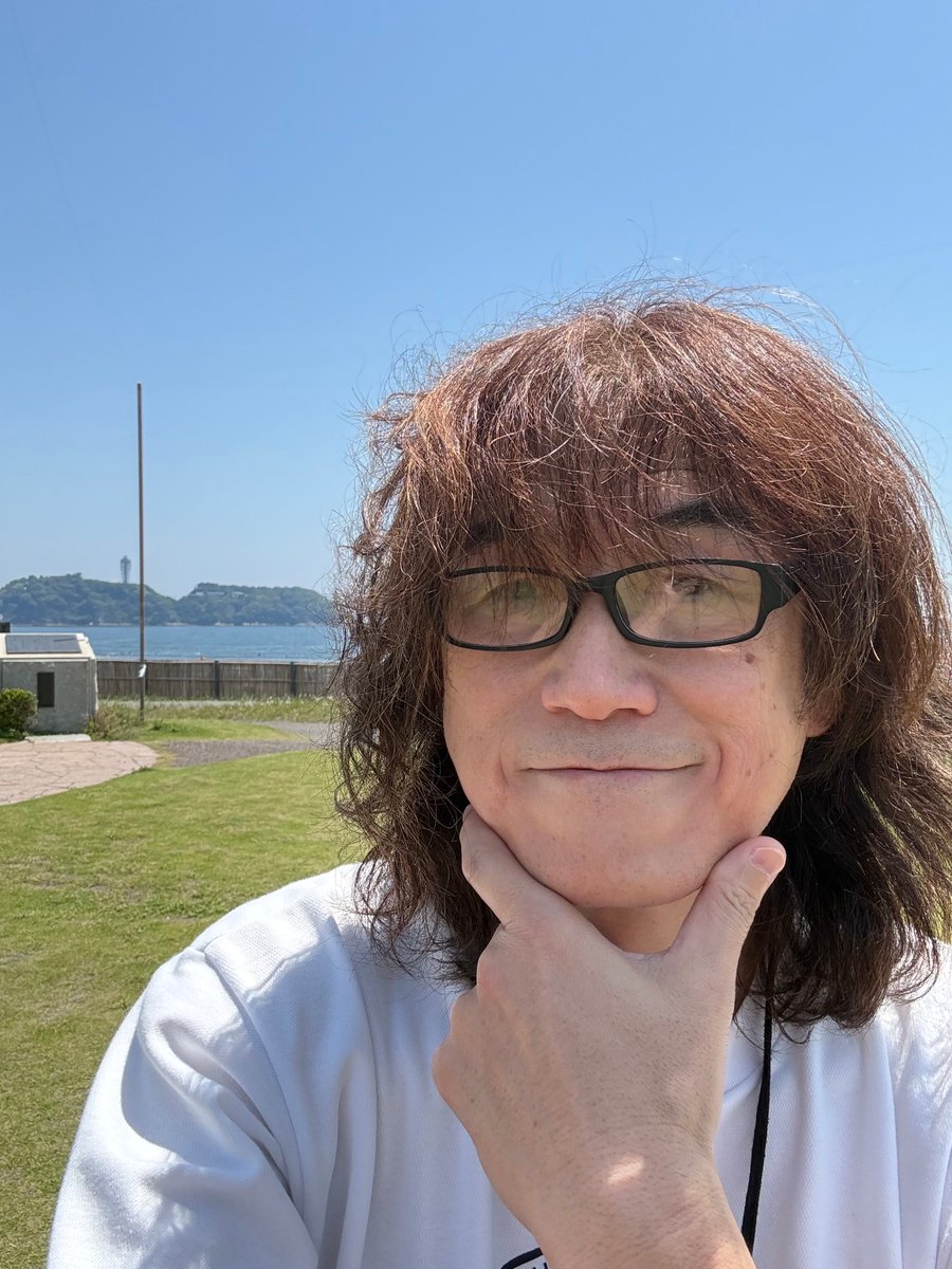 てつろう tweet media