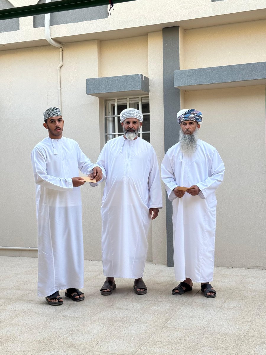 abu_school's tweet photo. تحت رعاية مدير المدرسة الاستاذ مسعود الهنائي كرم مشرف الإذاعة المدرسية الاستاذ فاضل الهنائي اليوم الأثنين 18-5-2025 الطلبة المجيدين في تلاوة القرآن الكريم ضمن فعاليات طابور الصباح. https://t.co/3cJRRyb1OU