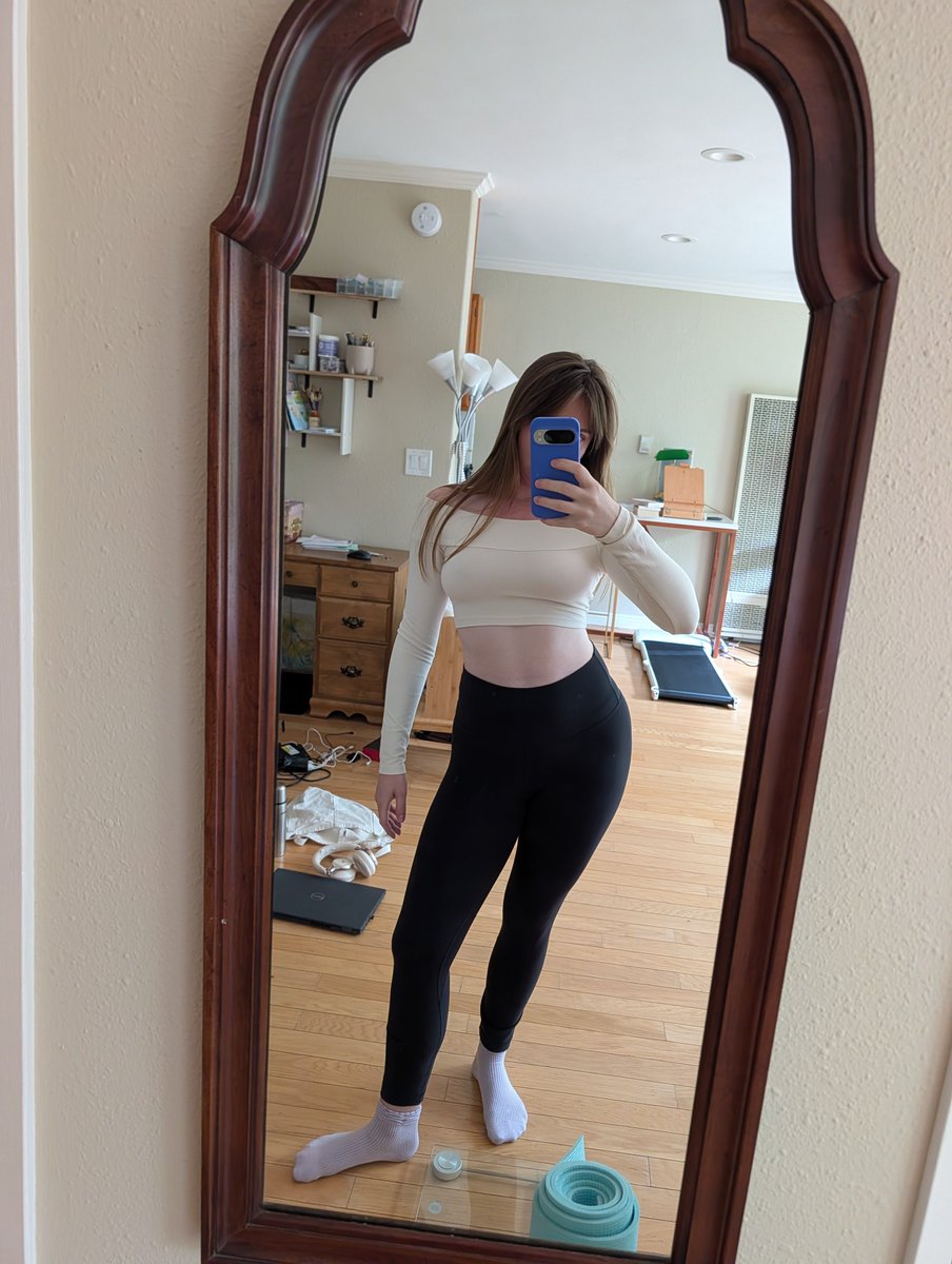 Olivia Joyce tweet media