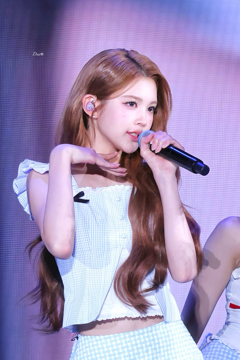 리나 tweet media