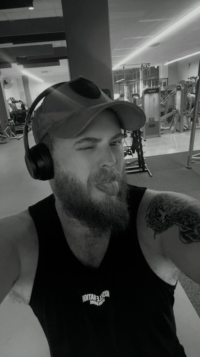 The_Viking tweet media