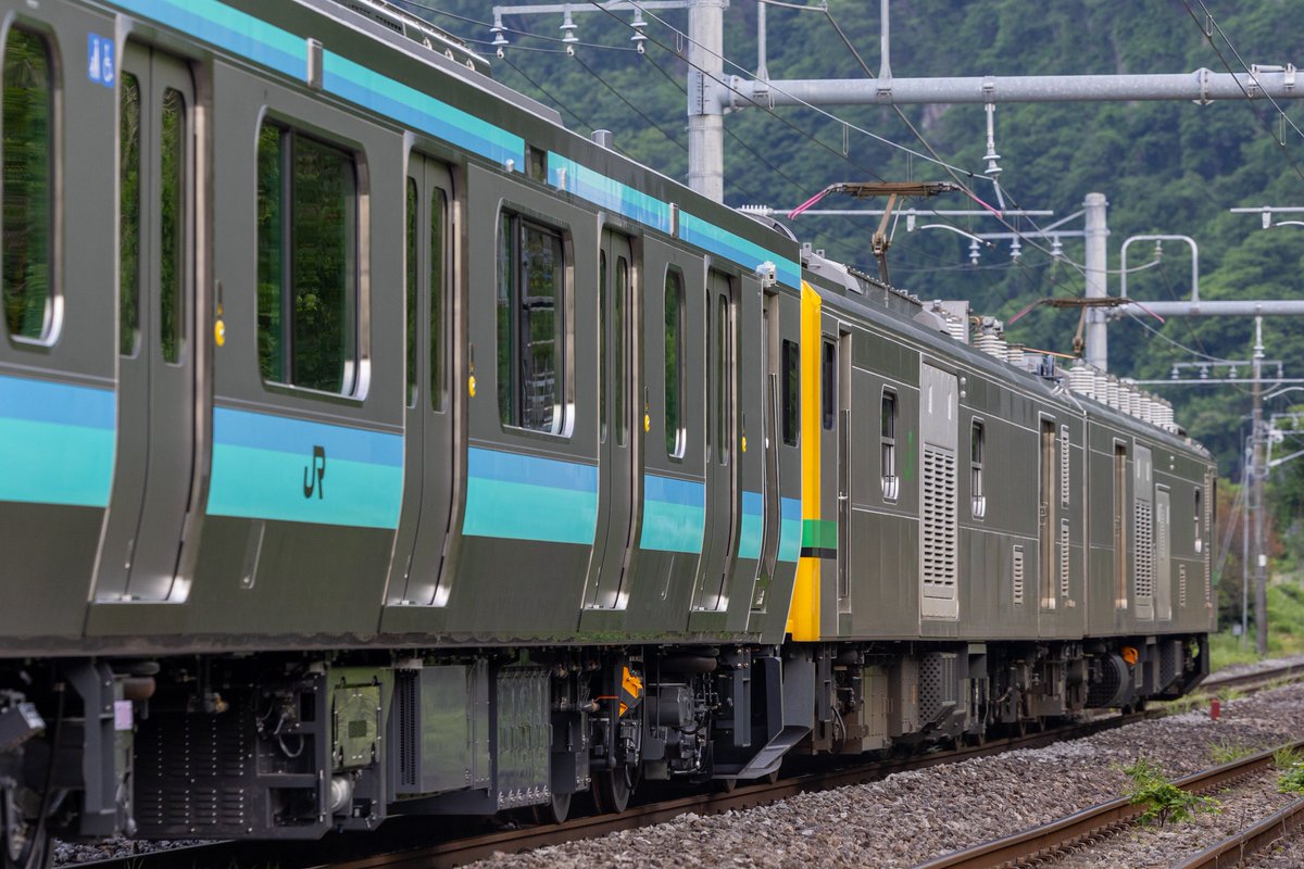 wing8701's tweet photo. 2026/5/18
配9744M 新津配給 E493 ｵｸ02編成+E131 N2+N1編成
長野初のE131ということで撮影へ
末長いご活躍を。 https://t.co/MsmSK8DuD3