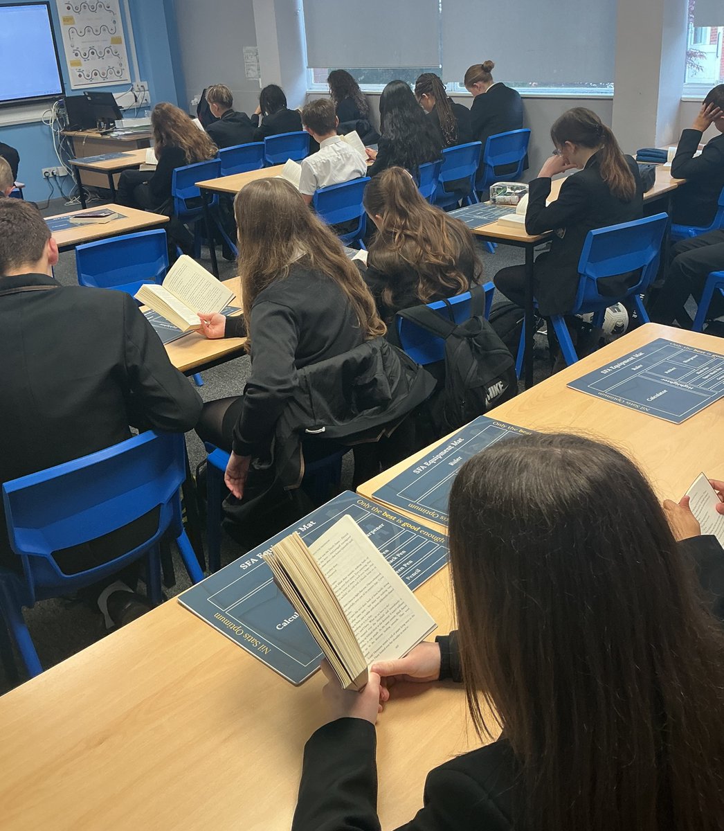 SFA_CC's tweet photo. Students in Years 7 and 9 are starting their mornings with form time reading — building strong literacy habits, encouraging a love of reading and creating a calm, focused start to the school day. 📚✨ https://t.co/EVAUIV5hqG